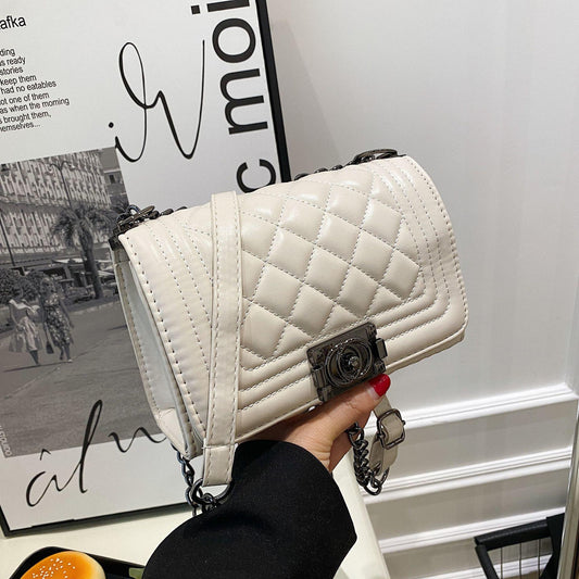 Single Shoulder Diamond Grid Chain Bag with Versatile Feel New Release Single Diagonal Cross Handbag Design